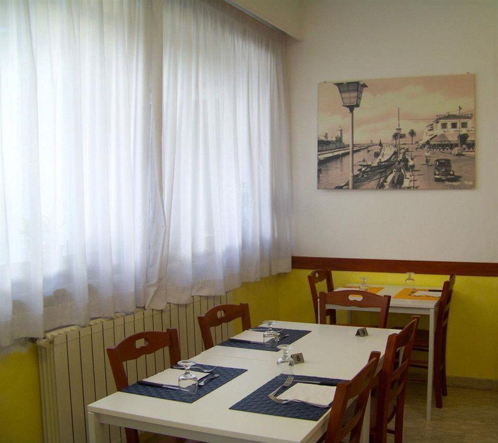Hotel Derna Viareggio Exterior foto